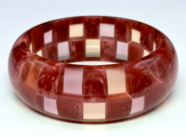 JE34 wide Judith Evans rose/red bangles